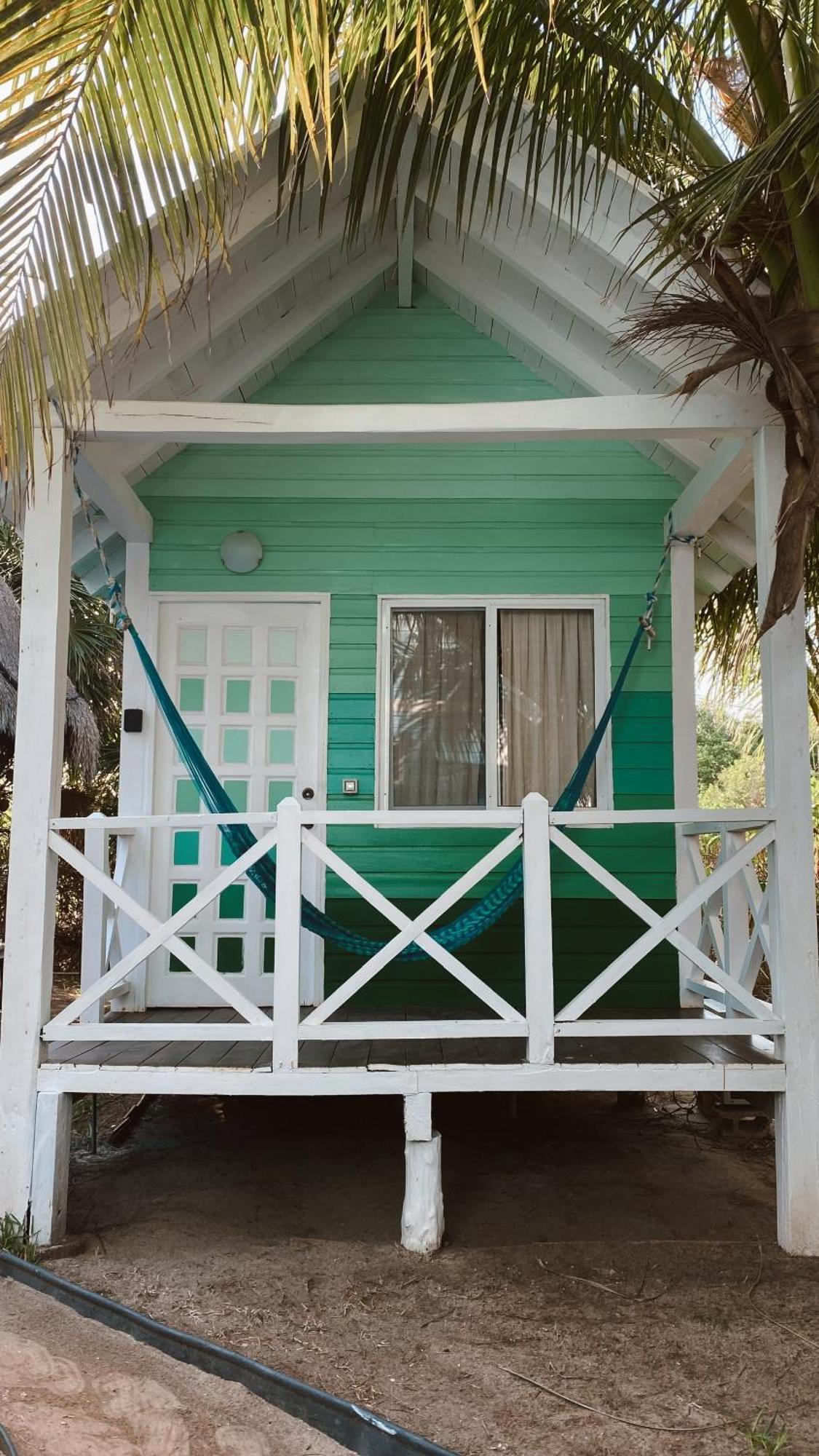 Whyknot Holbox Acomodação com café da manhã Exterior foto